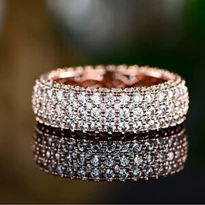 Elegant Rose Gold Diamond Ring